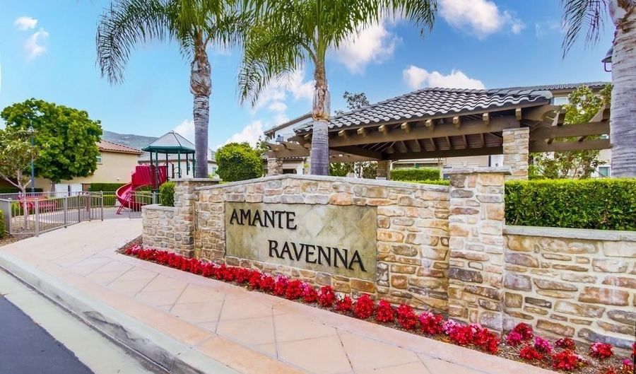 10488 Hollingsworth Way 192, San Diego, CA 92127 - 2 Beds, 3 Bath