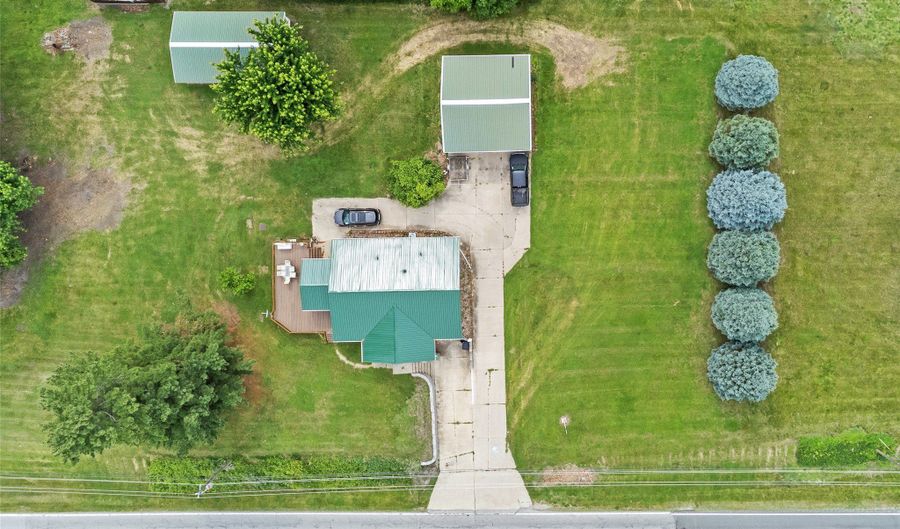 4370 NE 64th St, Altoona, IA 50009 - 3 Beds, 2 Bath