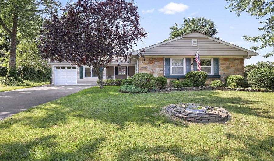 47 Fayette Ln, Aberdeen, NJ 07747 - 3 Beds, 2 Bath