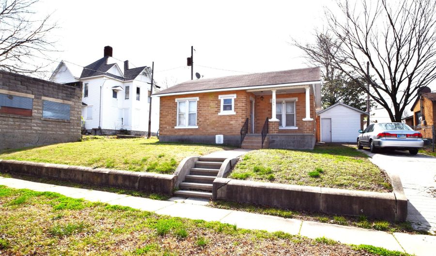 304 E 6th St, Galena, KS 66739 - 2 Beds, 1 Bath