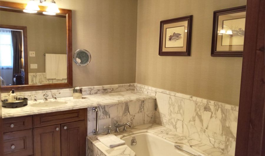 0039 Boomerang Road Unit 8411 - 21 8411 - 21, Aspen, CO 81611 - 2 Beds, 2 Bath