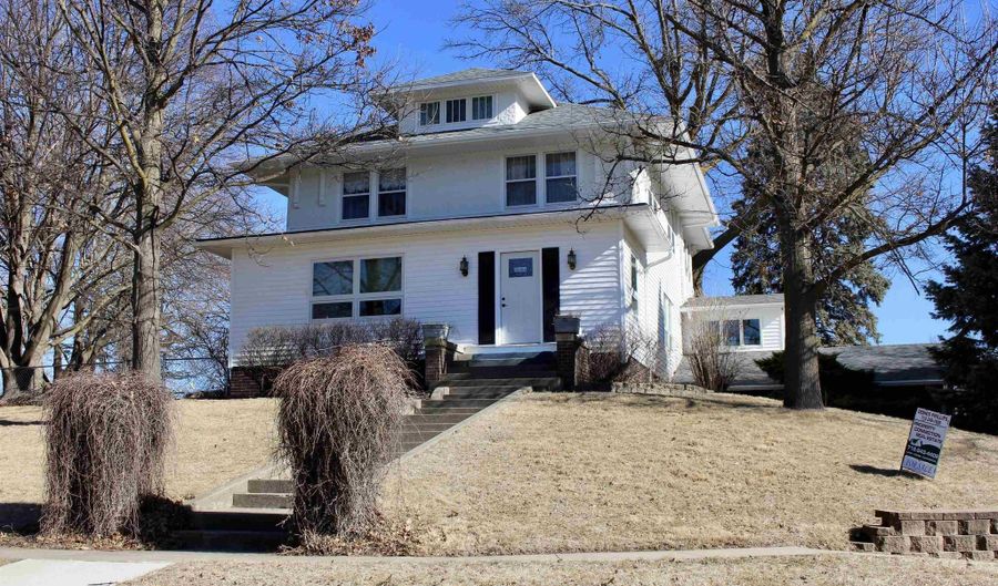 1606 Waddell, Atlantic, IA 50022 - 3 Beds, 3 Bath