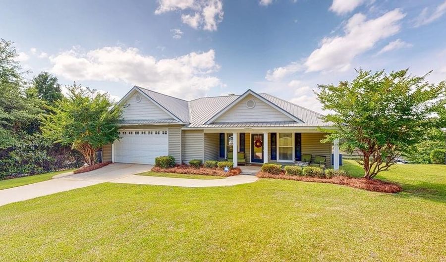 420 Lakeridge Dr, Abbeville, AL 36310 - 4 Beds, 3 Bath