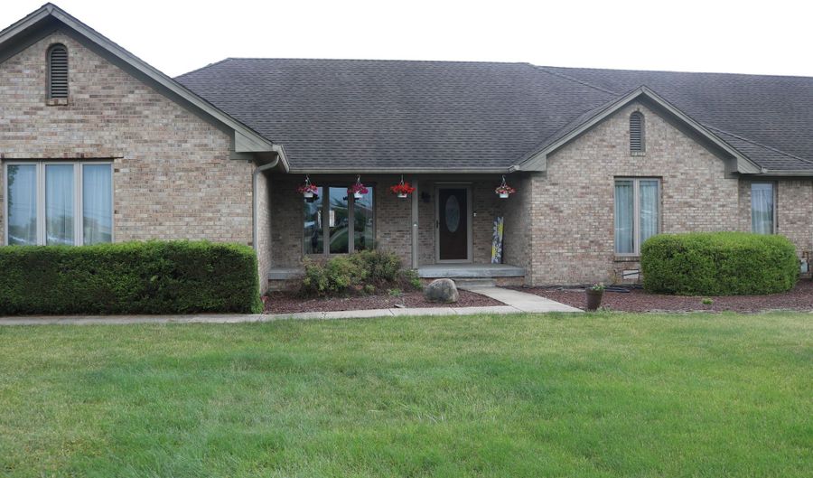 8151 E Southport Rd, Indianapolis, IN 46259 - 5 Beds, 4 Bath