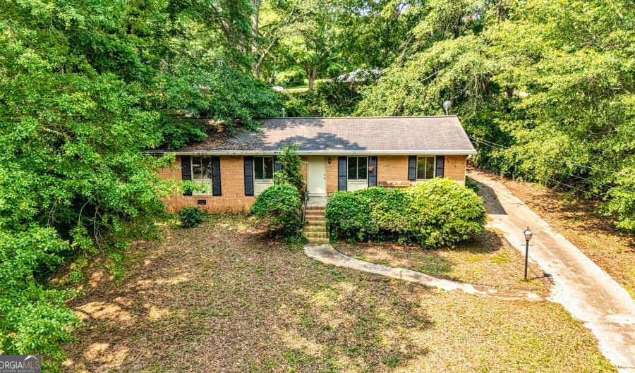 205 Pine, Barnesville, GA 30204 - 3 Beds, 2 Bath