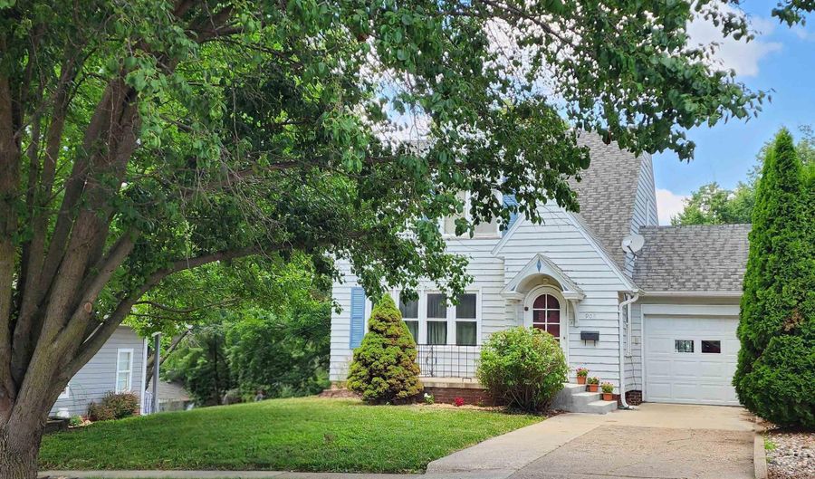 908 E 9th St, Atlantic, IA 50022 - 3 Beds, 2 Bath