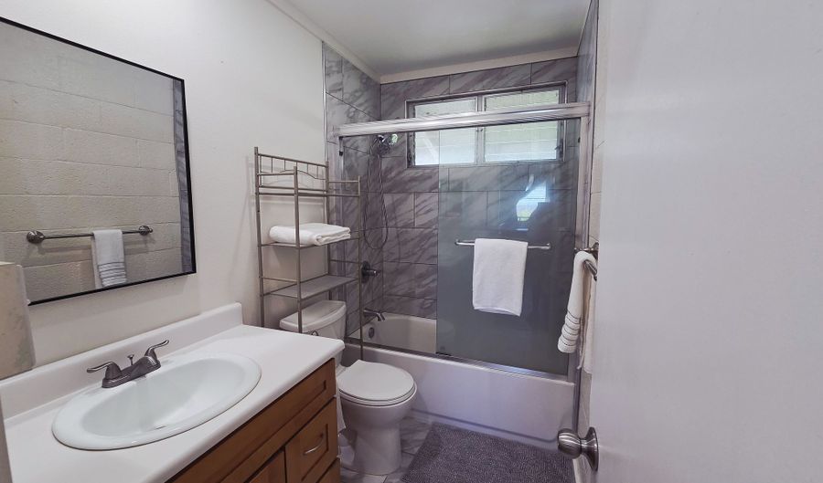 270 ULULANI St 38, Hilo, HI 96720 - 1 Beds, 1 Bath