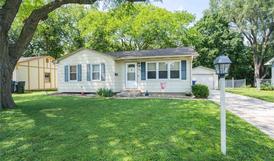 3909 Toronto St, Ames, IA 50014 - 5 Beds, 2 Bath