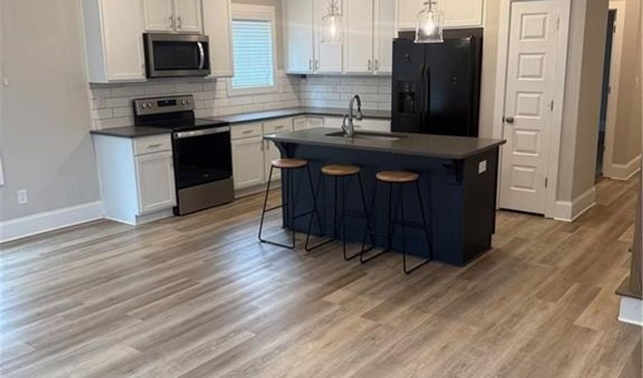 116 Lake St, Athens, GA 30601 - 4 Beds, 3 Bath