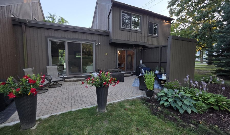 20 Westbury Ct, Ann Arbor, MI 48105 - 3 Beds, 3 Bath