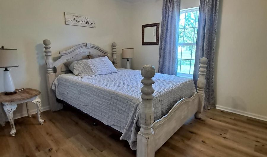 913 Edgemont Cir, Albertville, AL 35950 - 3 Beds, 2 Bath