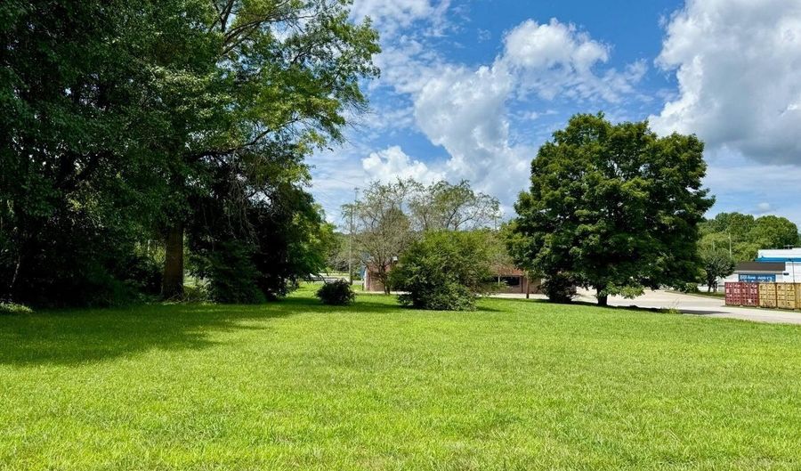 28 Lumber St, Beattyville, KY 41311 - 0 Beds, 0 Bath