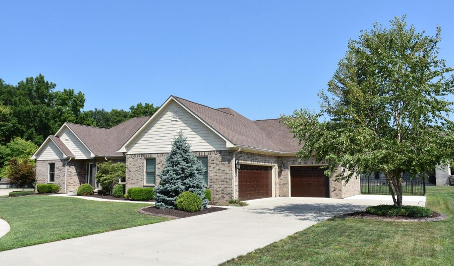 8034 Clearwater Ct, Plainfield, IN 46168 - 3 Beds, 3 Bath