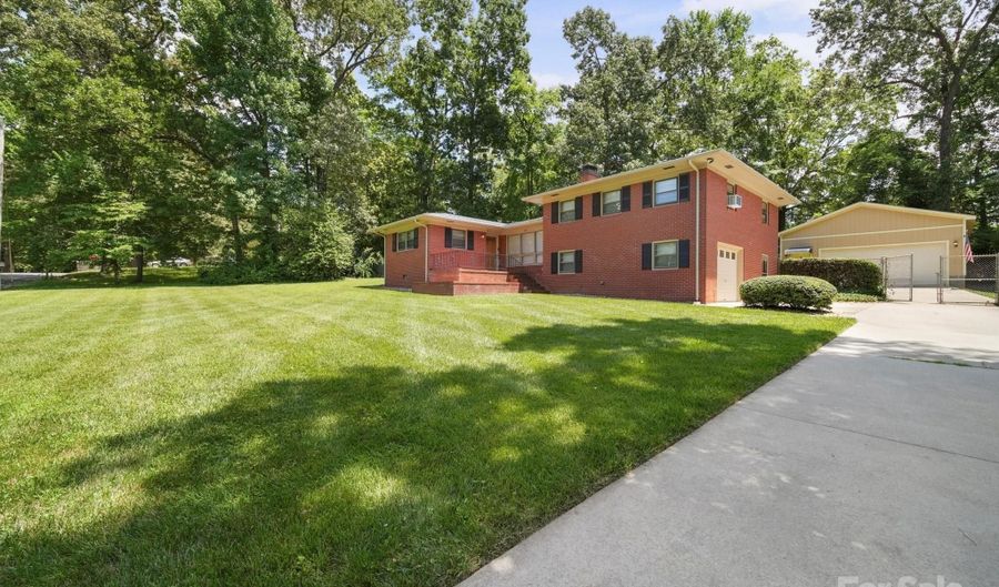 312 Garrison Dr, Albemarle, NC 28001 - 3 Beds, 2 Bath