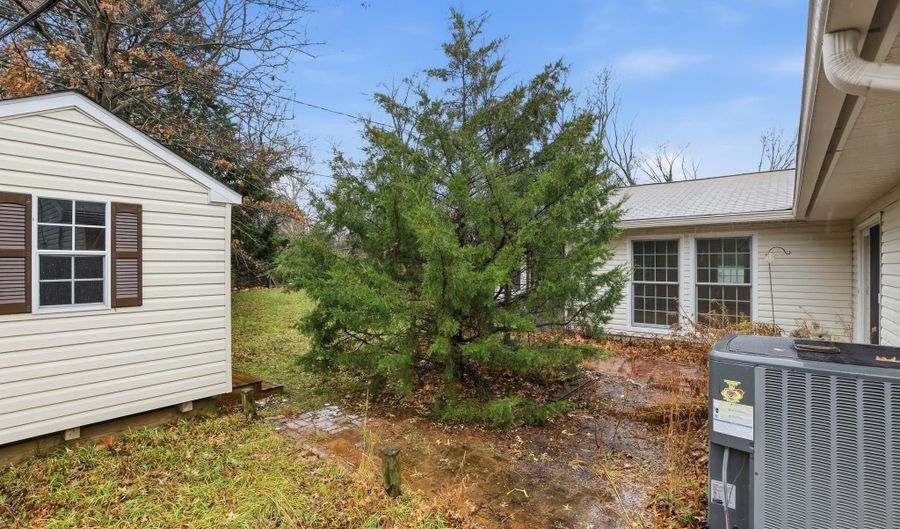 12403 KEMBRIDGE Dr, Bowie, MD 20715 - 3 Beds, 2 Bath