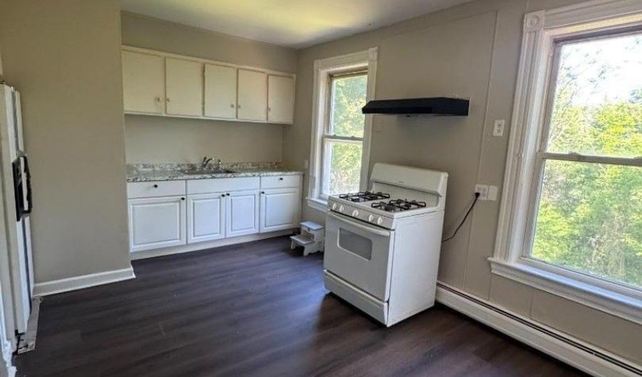 49 Mountain Ave B, Andover, NJ 07801 - 3 Beds, 1 Bath