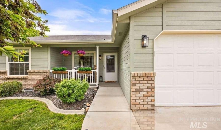 3308 Airport Ave, Caldwell, ID 83605 - 3 Beds, 2 Bath