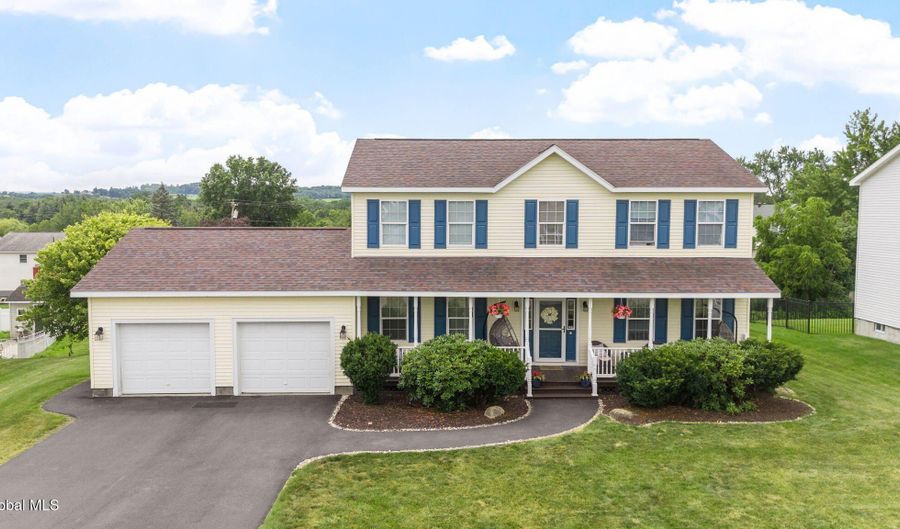 117 E Windswept Dr, Amsterdam, NY 12010 - 3 Beds, 3 Bath