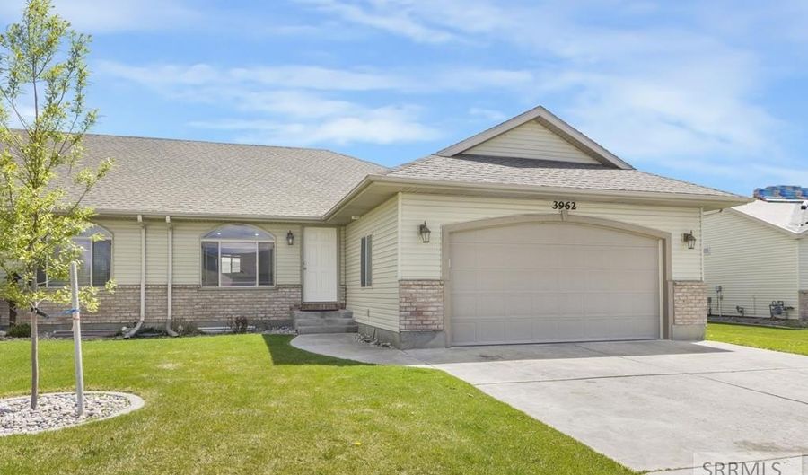 3962 S Clearfield Ln, Ammon, ID 83406 - 4 Beds, 3 Bath