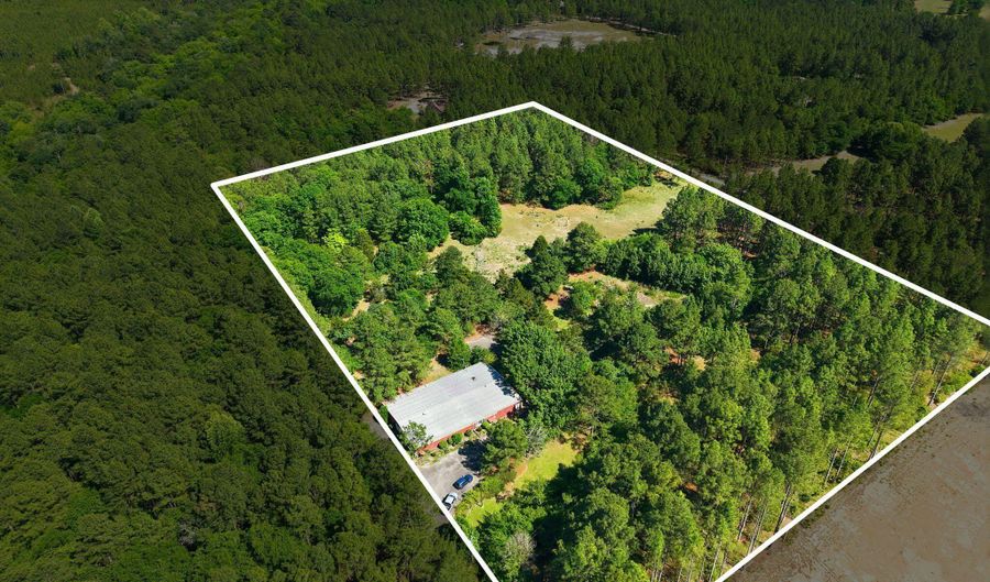 478 Rattlesnake Trl, Aberdeen, NC 28315 - 3 Beds, 3 Bath