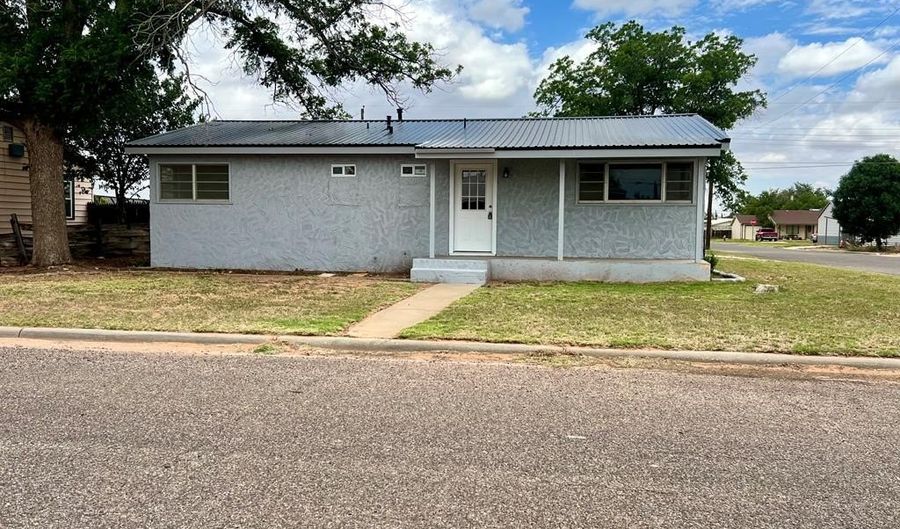 1100 NW 7th St, Andrews, TX 79714 - 3 Beds, 2 Bath