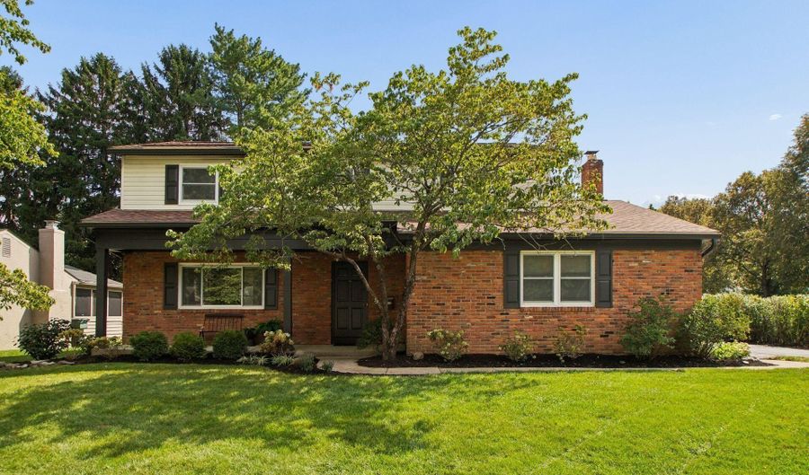 1701 Moreland Dr, Columbus, OH 43220 - 4 Beds, 3 Bath