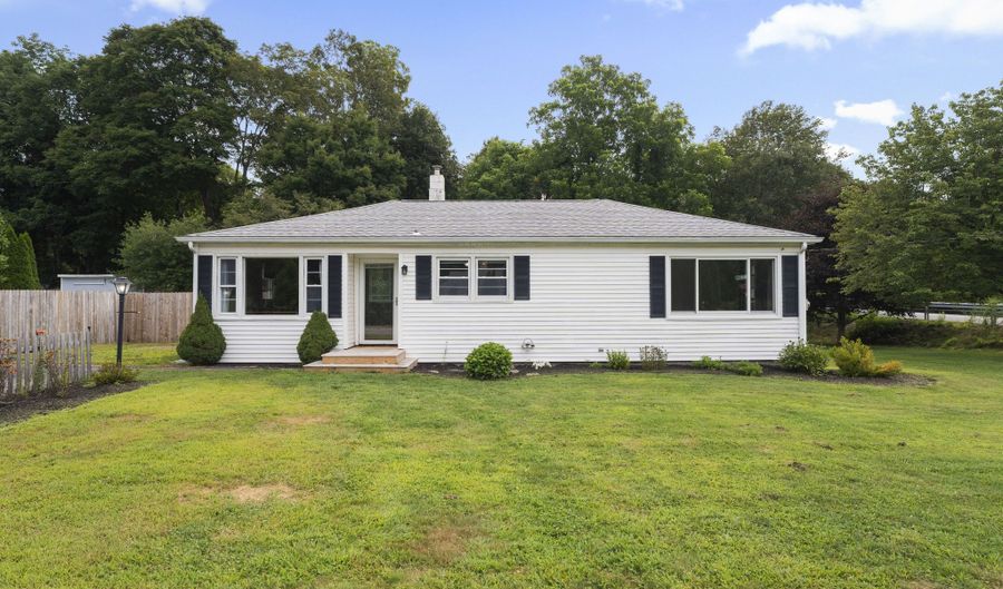 28 Gunnar Dr, Brooklyn, CT 06234 - 3 Beds, 1 Bath