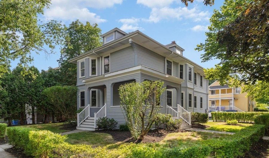 9 Spruce St, Belmont, MA 02478 - 6 Beds, 2 Bath