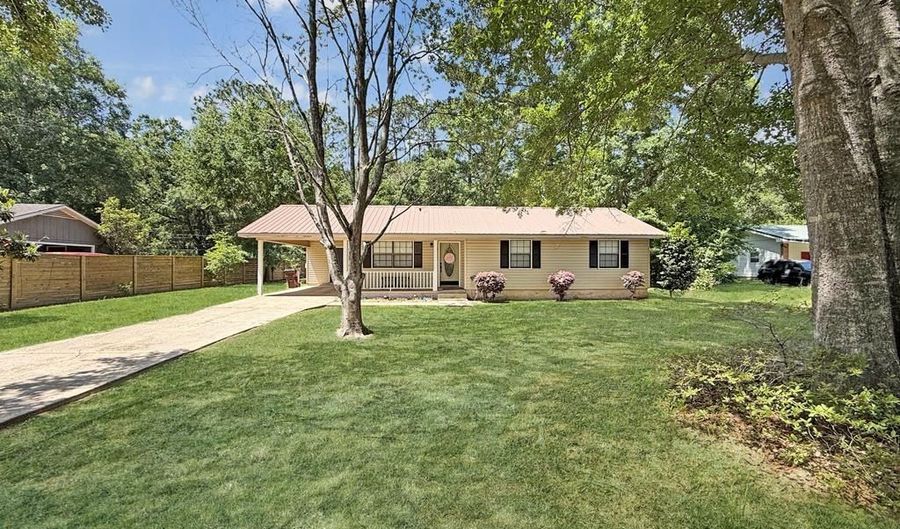 123 Hillcrest Dr, Bainbridge, GA 39817 - 3 Beds, 1 Bath