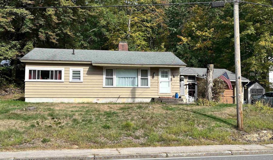 214 Main St, Alton, NH 03809 - 3 Beds, 1 Bath