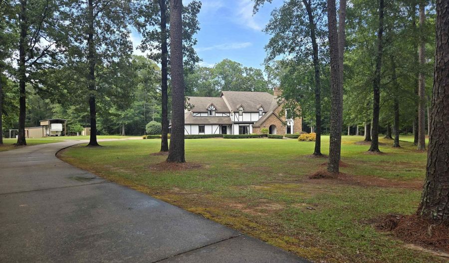 7634 EZELL Rd, Bastrop, LA 71220 - 4 Beds, 5 Bath