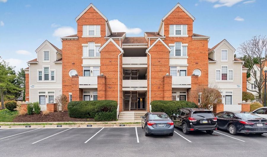 6944 ELLINGHAM Cir #A, Alexandria, VA 22315 - 2 Beds, 2 Bath