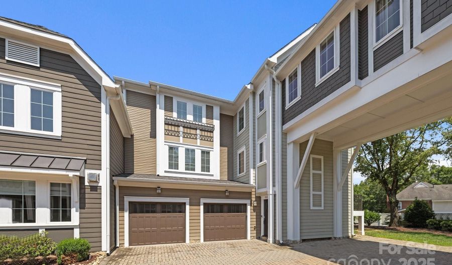 7919 Rea View Ct, Charlotte, NC 28226 - 2 Beds, 3 Bath