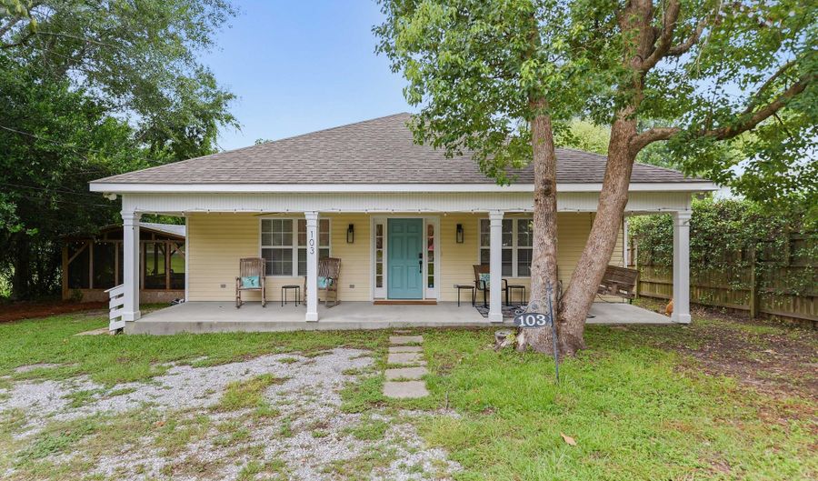 103 Oak Dr, Bay St. Louis, MS 39520 - 3 Beds, 2 Bath