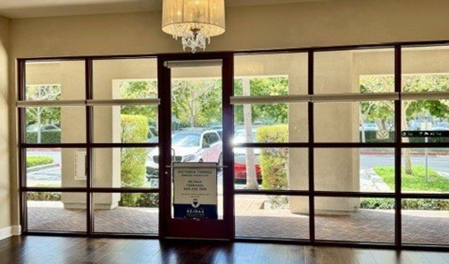 61 Vantis, Aliso Viejo, CA 92656 - 3 Beds, 4 Bath