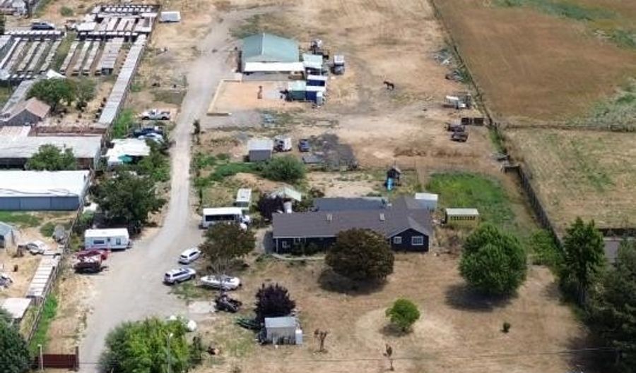 3980 Stony Point Rd, Santa Rosa, CA 95407 - 3 Beds, 2 Bath