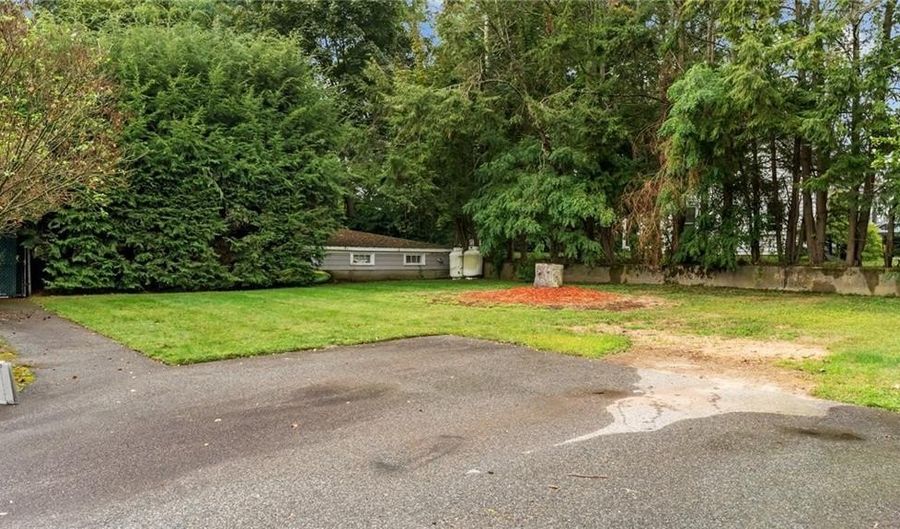 56 Scituate Ave, Cranston, RI 02921 - 3 Beds, 2 Bath