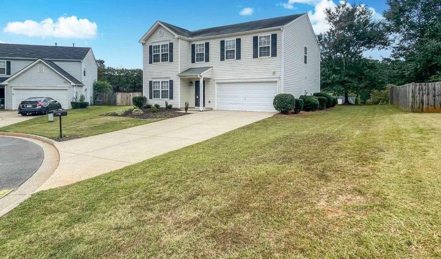 6205 Treeridge Dr, Acworth, GA 30101 - 4 Beds, 2 Bath