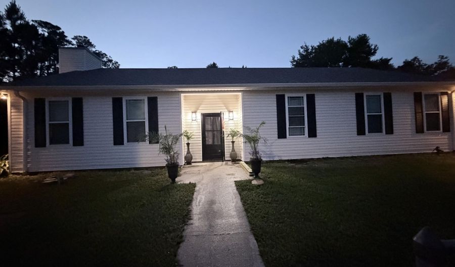 6043 Holly Dr, Bay St. Louis, MS 39520 - 5 Beds, 3 Bath