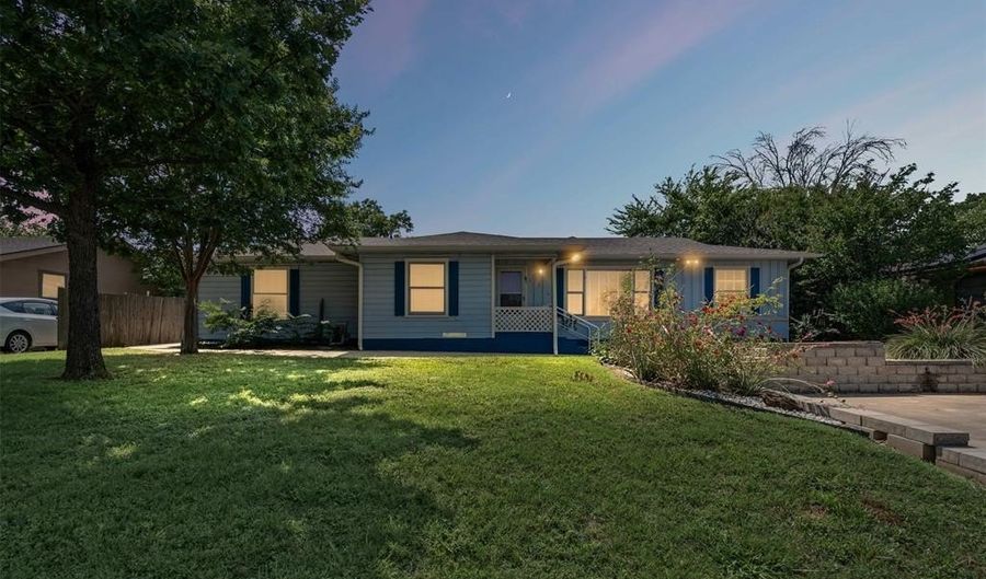 106 Oakwood Dr, Keene, TX 76059 - 4 Beds, 2 Bath