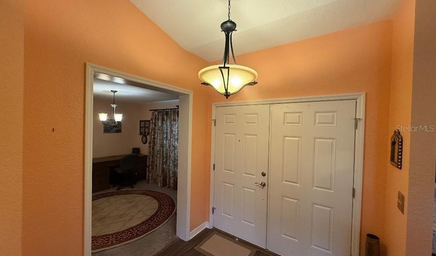 225 WHISPERING OAKS Way, Auburndale, FL 33823 - 3 Beds, 2 Bath