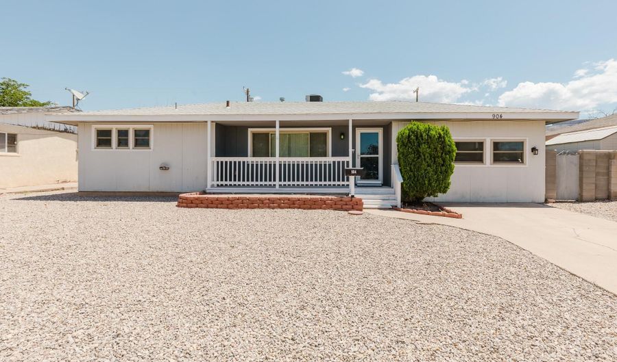904 Spruce Ave, Alamogordo, NM 88310 - 4 Beds, 2 Bath