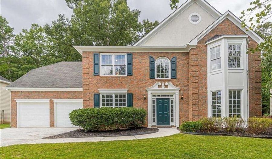 3345 Chadbourne, Alpharetta, GA 30004 - 5 Beds, 5 Bath