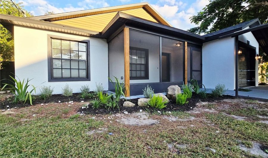 531 1st Ave, Altamonte Springs, FL 32714 - 3 Beds, 2 Bath