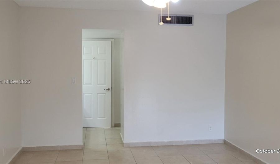 3475 N Country Club Dr 319, Aventura, FL 33180 - 2 Beds, 2 Bath