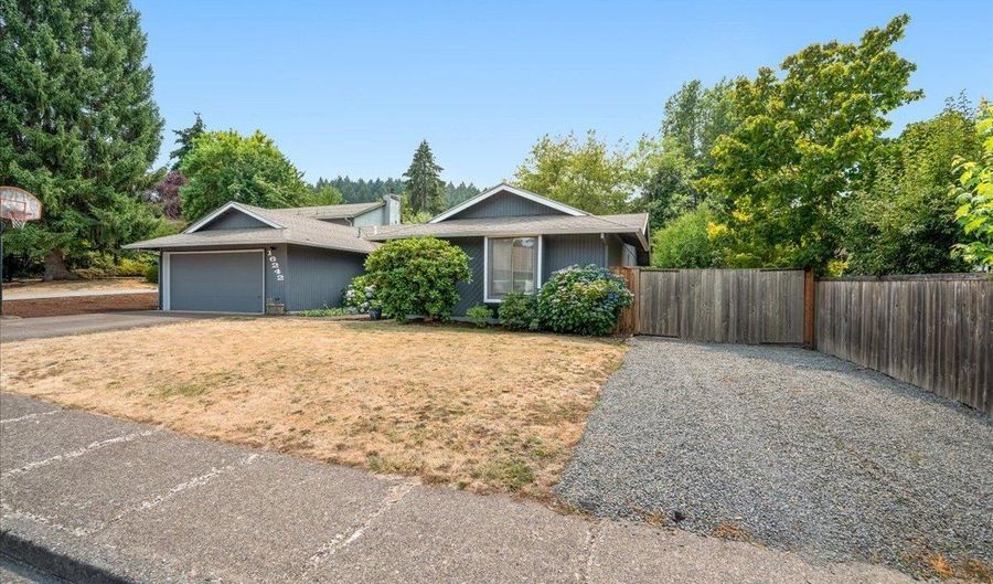 16242 SW ELLERSON St, Beaverton, OR 97007 - 3 Beds, 2 Bath
