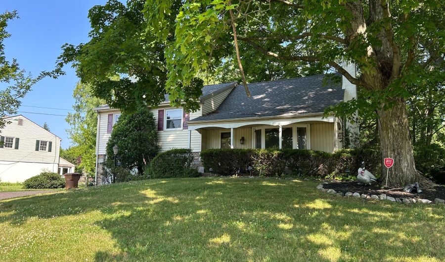 1252 HOFFMAN Rd, Ambler, PA 19002 - 4 Beds, 3 Bath