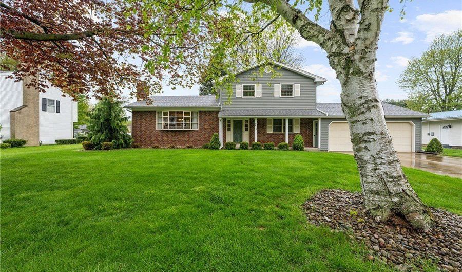 1611 Winterhaven Ave, Ashtabula, OH 44004 - 4 Beds, 3 Bath