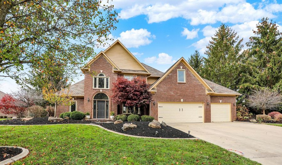 2091 Aspen Dr, Avon, IN 46123 - 5 Beds, 3 Bath