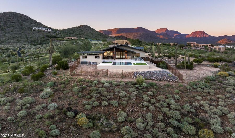 5201 E ROCKAWAY HILLS Dr, Cave Creek, AZ 85331 - 5 Beds, 4 Bath